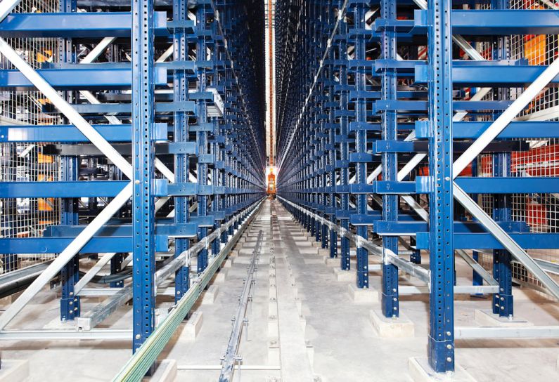 Warehouse Robot - a long blue bridge